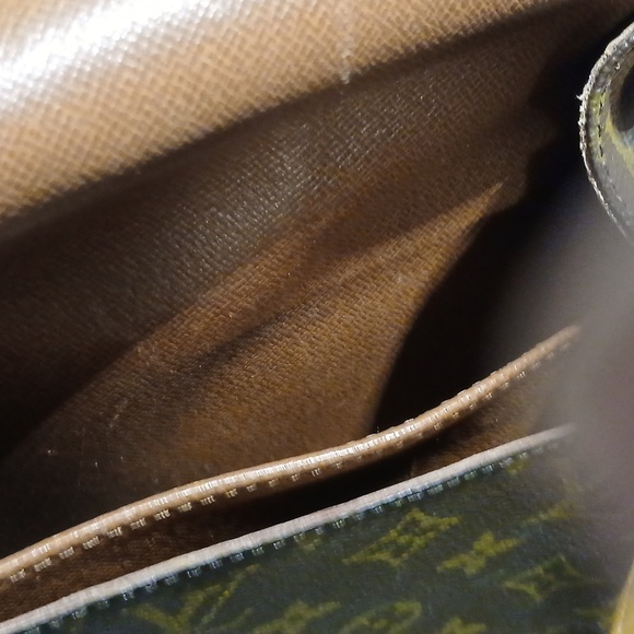 Louis Vuitton Monogram Crossbody Bag - Picture 10 of 14